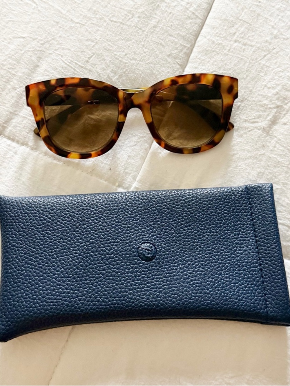 Peepers PROGRESSIVE Center Stage Reading Sunglasses +2.00 - Picture 2 of 6